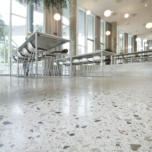 HTC_Superfloor